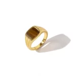 European And American Retro Fashion Natural Green Peacock Stone Ring ( gold, Standard )